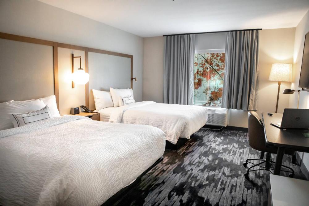 Guest room, 2 Queen interior